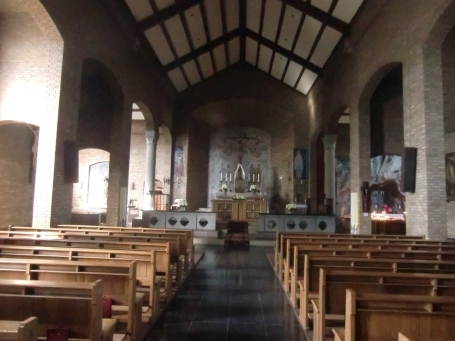 Tienray NL : Kloosterstraat, Römisch-kath. Kirche, im Kircheninneren